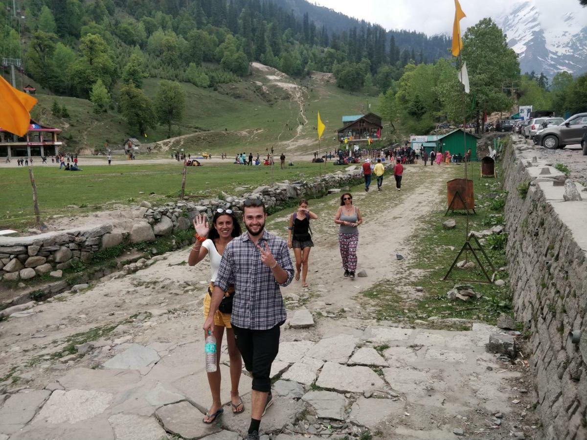 Madpackers Manali Pansiyon Dış mekan fotoğraf